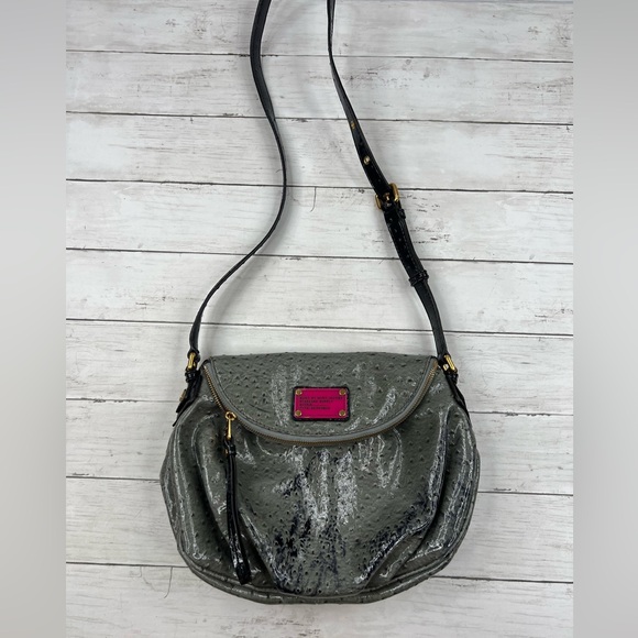 Marc by Marc Jacobs Coated Ostrich PVC Crossbody Gray Bag Purse - Picture 1 of 16